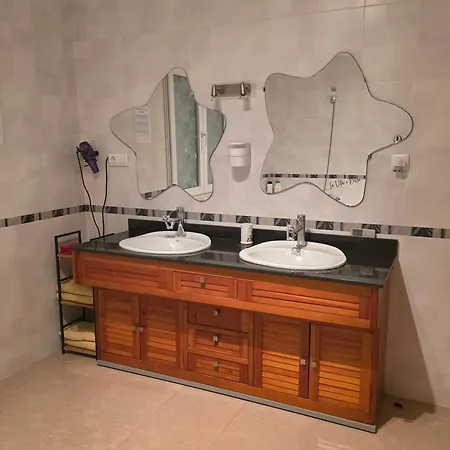 Vut Al-Bayassi Appartement Baeza Buitenkant foto
